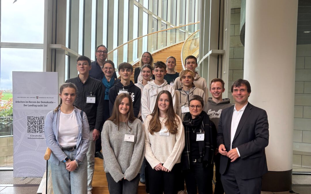 Jugendliche engagieren sich für die Demokratie. Schülerinnen und Schüler aus Kempen besuchen den Landtag.